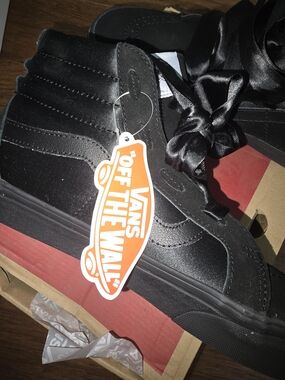Vans Kids Black High-Top Sneakers with Satin Ribbon Laces